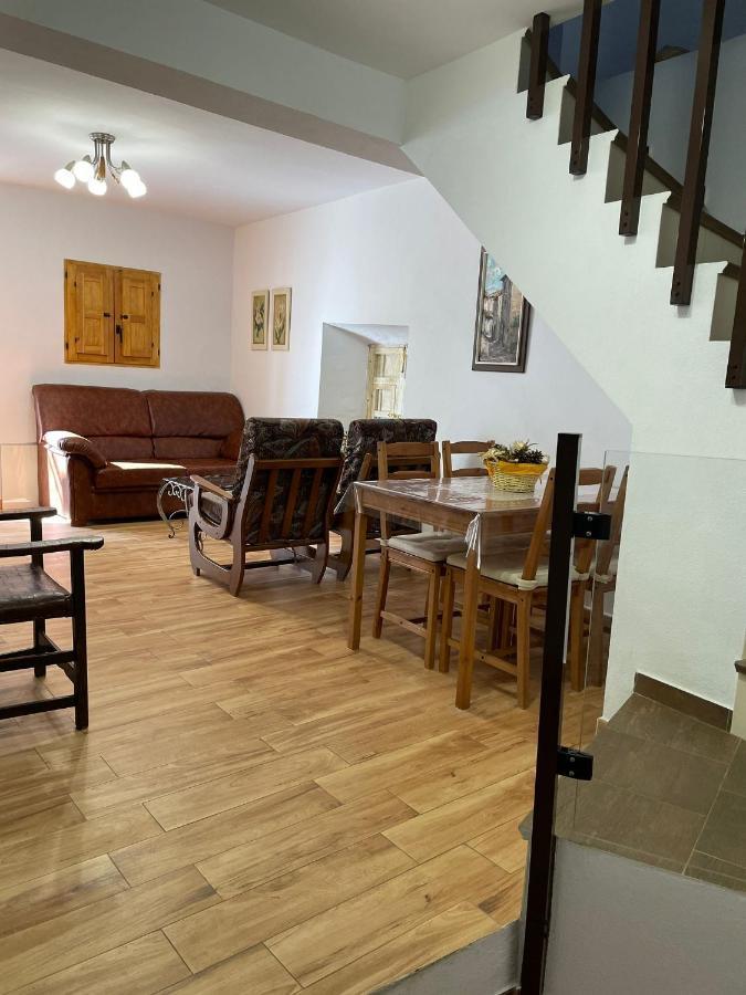 Alquiler Rural Cutar, Casa Robles Villa ภายนอก รูปภาพ