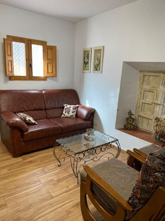 Alquiler Rural Cutar, Casa Robles Villa ภายนอก รูปภาพ